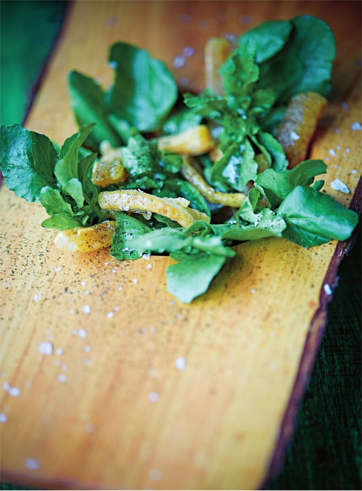 Watercress salad with pork crackling and dried bladderwrack